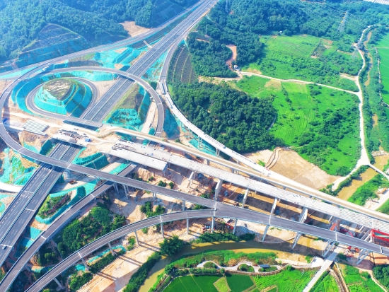 廣東佛（山）清（遠(yuǎn)）從（化）高速公路北段項目土建工程TJ04標(biāo)段